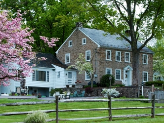 Lancaster County Stone Farmhouse, Pennsylvania, old stone houses, old stone homes, vacation homes, historic properties, Amish farms